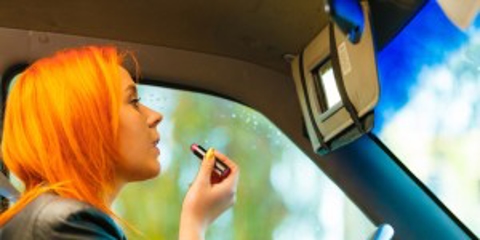 distracted driver lipstick